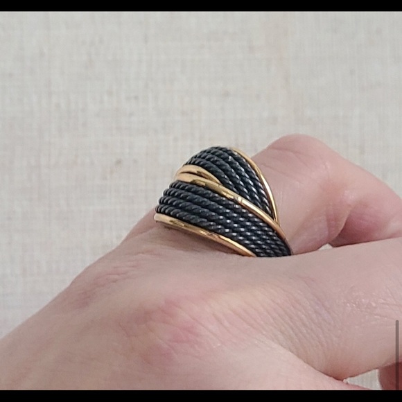 David Yurman Origami Crossover Ring. - Picture 7 of 10